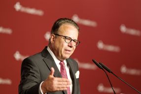 Vereinbarkeit von Beruf und Familie weiter denken: 322 Arbeitgeber werden in Berlin ausgezeichnet