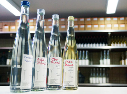 Für langjährige Produktqualität: DLG zeichnet Spirituosen der Universität Hohenheim aus