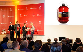 Der Krones BEVkeg, die Komplettlösung für den Markt von PET-Einweg-Getränkefässern, wurde mit dem Deutschen Verpackungspreis 2015 ausgezeichnet.