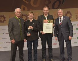 Die Weltenburger Braumeister bei der Beer Star-Verleihung mit den Präsidenten des Verbandes der privaten Brauereien.