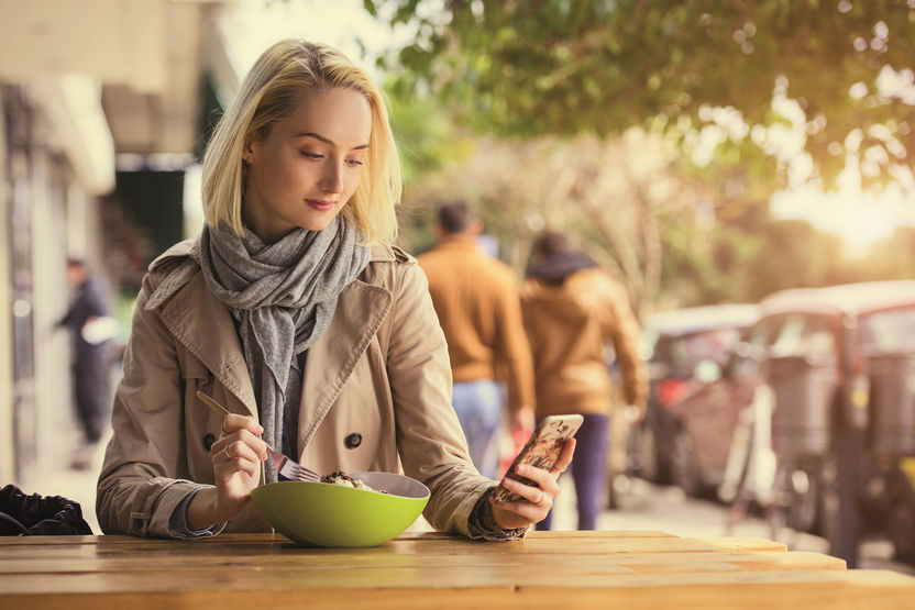 Neue Nestlé Studie: Deutschland belohnt sich mit gutem Essen - Digitale Welt verändert Ernährungs- und Einkaufsverhalten