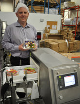 Ryan Storey, CEO bei Huer Foods Inc. in Kanada, hat sich für den Sesotec C-SCAN GHF Metalldetektor entschieden