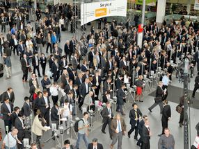 Entrance West: around 67.000 visitors from around the world
