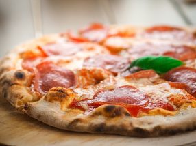 Pizza Report 2017: Die Deutschen essen ihre Pizza am liebsten mit Salami