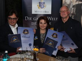 Die ersten drei Certified Member des Institutes Masters of Beer: (v.l.) Lukas Harpf, Irina Zimmermann und Norbert Schmidl