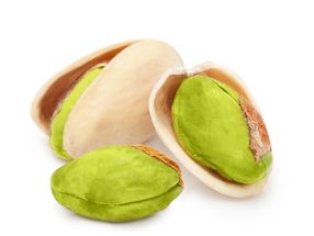 Pistachios are among the nuts the improve brain function.