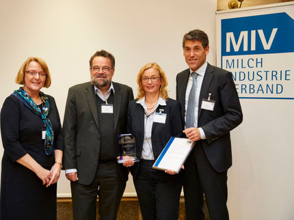 v.l.n.r. Dr. Gisela Runge, Hans Holtorf, Prof. Dr. Hiltrud Nieberg, Peter Stahl