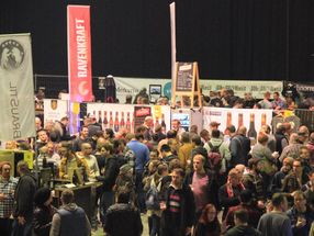 CraftBeerMesse lockt 4.300 Bierfreunde in die Halle 45