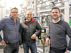 Freuen sich über die gelungene Umsetzung des neuen Energiekonzepts bei Zötler, von links: Braumeister Markus Würz, Jan Seibert  von der Geiger Energietechnik und Niklas Zötler, Geschäftsführer der Brauerei Zötler.