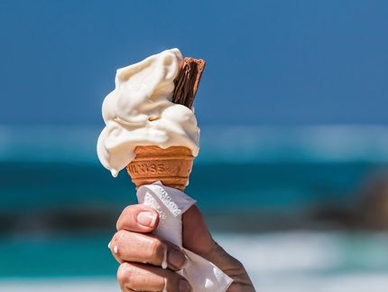 Coole Chemie: Kleckerfreies Eis und Papier aus Elefantenkot