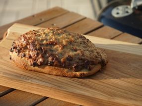 Wagyu Trüffel Gourmetpizza zum Grillen