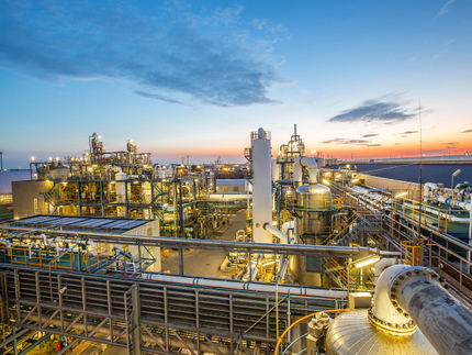 AkzoNobel Specialty Chemicals verbessert Produktionsanlage für Chlor-Alkali in Rotterdam