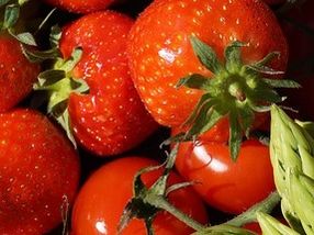 Allergiepotential von Erdbeeren und Tomaten hängt von der Sorte ab