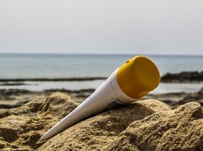 Titanium dioxide from sunscreen is polluting beaches