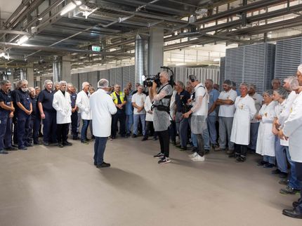 Produktion am neuen Standort in Grafschaft / Nach erfolgreicher Inbetriebnahme ist heute der Produktionsstart am Standort in Grafschaft erfolgt
