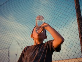 Kinder sollten Wasser trinken