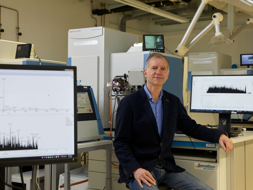 Screening proteins to expose early signs of illness - Matthias Mann named European Inventor Award 2019 finalist