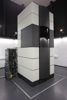 Einzigartiges Elektronenmikroskop eingeweiht