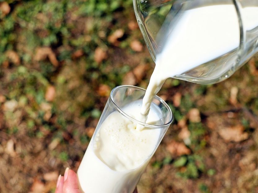 Überflüssiges Milchlabel „Swissmilk green“