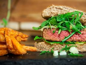 Fleischgenuss ist pflanzlich: Deutsches Food-Start-up Planty-of-Meat stellt Planty-of-Burger vor