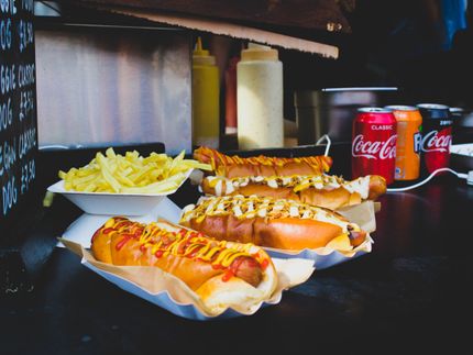 French fries, chips and sausages: Blindes Junkfood?
