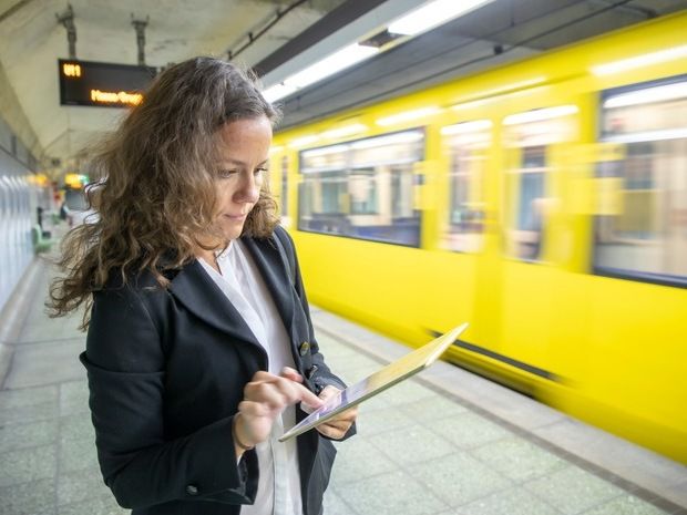 Arbeiten Im Homeoffice: Höhere Arbeitszufriedenheit, Aber Stärkere ...