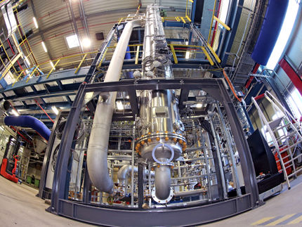 CO2 soll saubere Arbeit leisten: Forschungsprojekt Rheticus von Evonik und Siemens startet in Phase 2