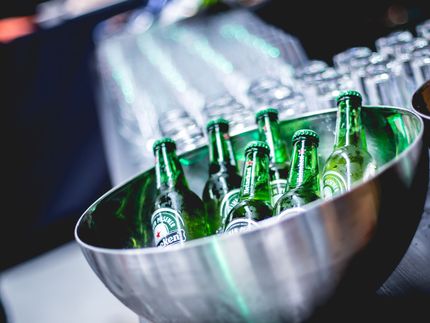 Mehr Bier und höhere Preise: Heineken steigert Gewinn