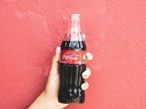 Coca-Cola: Investitionen in Kernmarken, neue Verpackungslösungen und Getränke