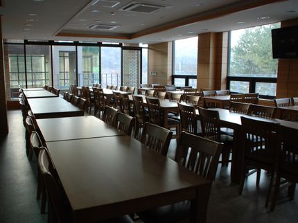 La crisis alimentaria se agrava con el cierre de las cafeterías de las escuelas de Puerto Rico