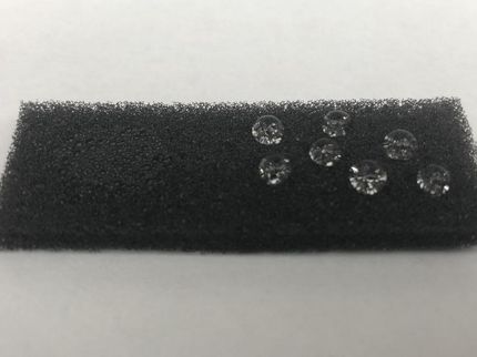 Smart sponge could clean up oil spills