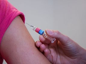 Mögliche Nebenwirkungen von mRNA-Impfstoffen noch unklar