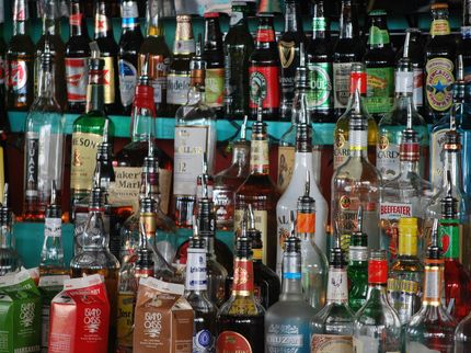 Puerto Rico prohibirá la venta de alcohol los domingos en medio de la pandemia