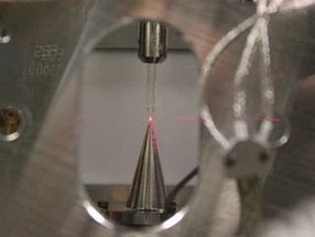 Electron movements in liquid measured in super-slow motion