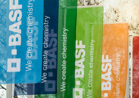 BASF schließt Veräußerung ihres Bauchemiegeschäfts ab