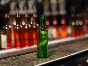 Carlsberg Marston's Brewing Company probará botellas de vidrio con un impacto de carbono hasta un 90% menor
