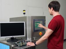 Die Kaiserslauterer Forscher arbeiten daran, die Röntgeninspektionsmaschine effizienter zu machen.
