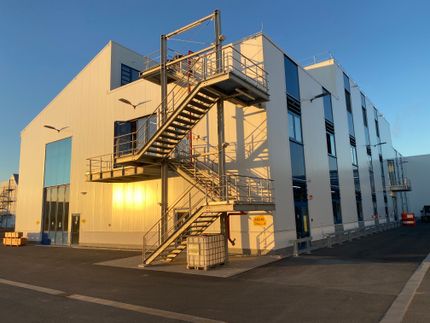 Merck nimmt zweite Produktionslinie für Siliziumdioxid-basierte Effektpigmente in Gernsheim in Betrieb