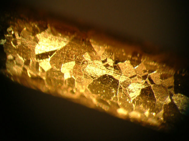 Ungiftige Technologie extrahiert mehr Gold aus Erzen - Neues Verfahren auf  Chloridbasis gewinnt 84% des Goldes zurück, verglichen mit den 64%, die mit  herkömmlichen Methoden gewonnen werden