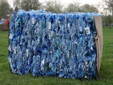 Französisches Wasser in Einweg-Plastik