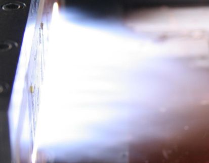 Anlagentechnik für das Prozessieren nanostrukturierter Oberflächen
