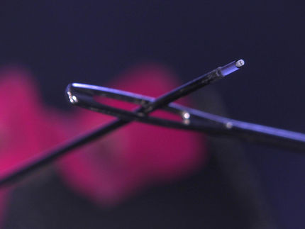 Printoptix druckt miniaturisierte Optiken auf Glasfasern
