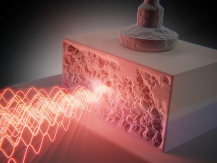 Láseres estocásticos portátiles y económicos con aplicaciones en microscopía