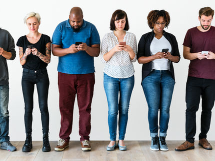 Cómo el hecho de coger tu smartphone podría revelar tu identidad