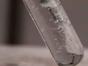 Einfache Aluminium-Nanopartikel für die schnelle, effiziente Wasserstofferzeugung aus Wasser