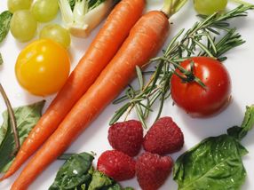 Ballaststoffe sind nicht gleich Ballaststoffe: Getreidefasern, nicht aber Obst- oder Gemüsefasern, sind mit weniger Entzündungen verbunden.
