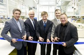 Deutsches Krebsforschungszentrum und Bayer HealthCare weihen gemeinsames Labor ein
