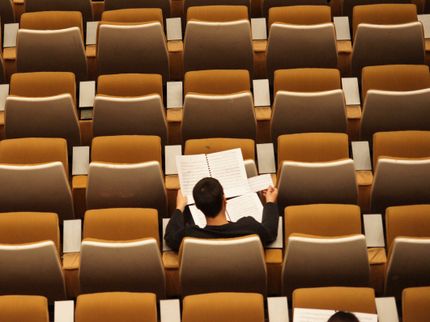 Weniger junge Menschen entscheiden sich für einen Chemiestudiengang