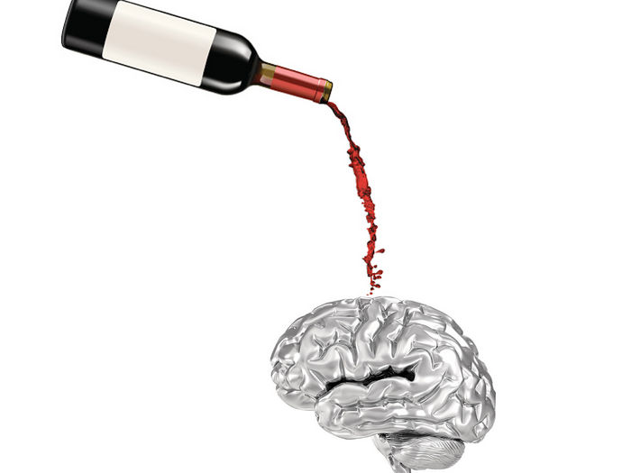 Moderate drinking linked to brain changes and cognitive decline