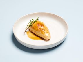 Planted develops the first plant-based chicken breast in one piece entirely without additives